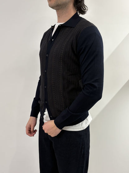Cardigan con bottoni e collo a camicia