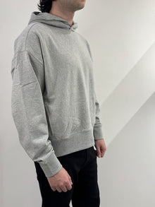 Felpa con cappuccio con logo dietro in spugna premium Calvin Klein