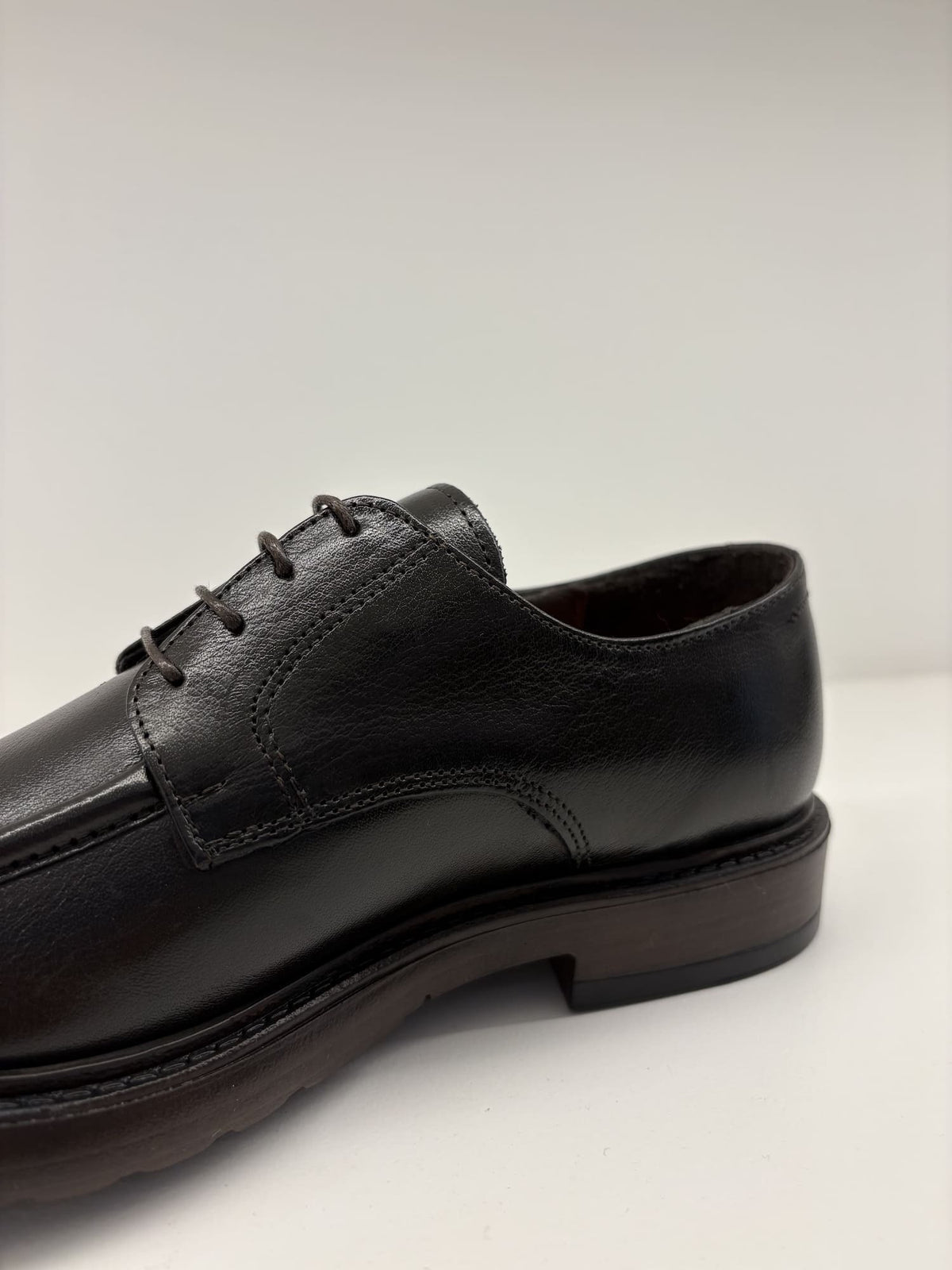 Scarpa da uomo stringata in stile Derby