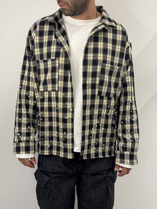 Camicia cropped a quadri con perle a strass