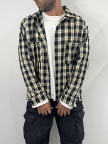 Camicia cropped a quadri con perle a strass