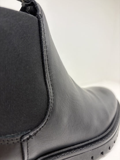 Stivaletto nero in pelle