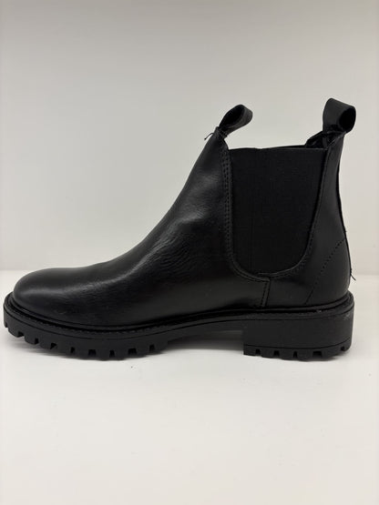 Stivaletto nero in pelle