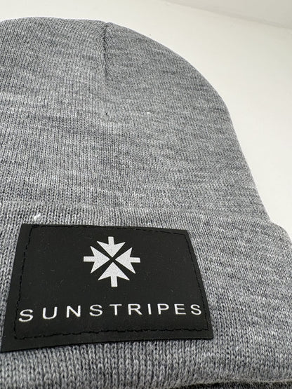 Cappello Sunstripes con risvolto grigio