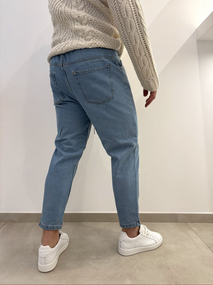 Jeans basic con molla