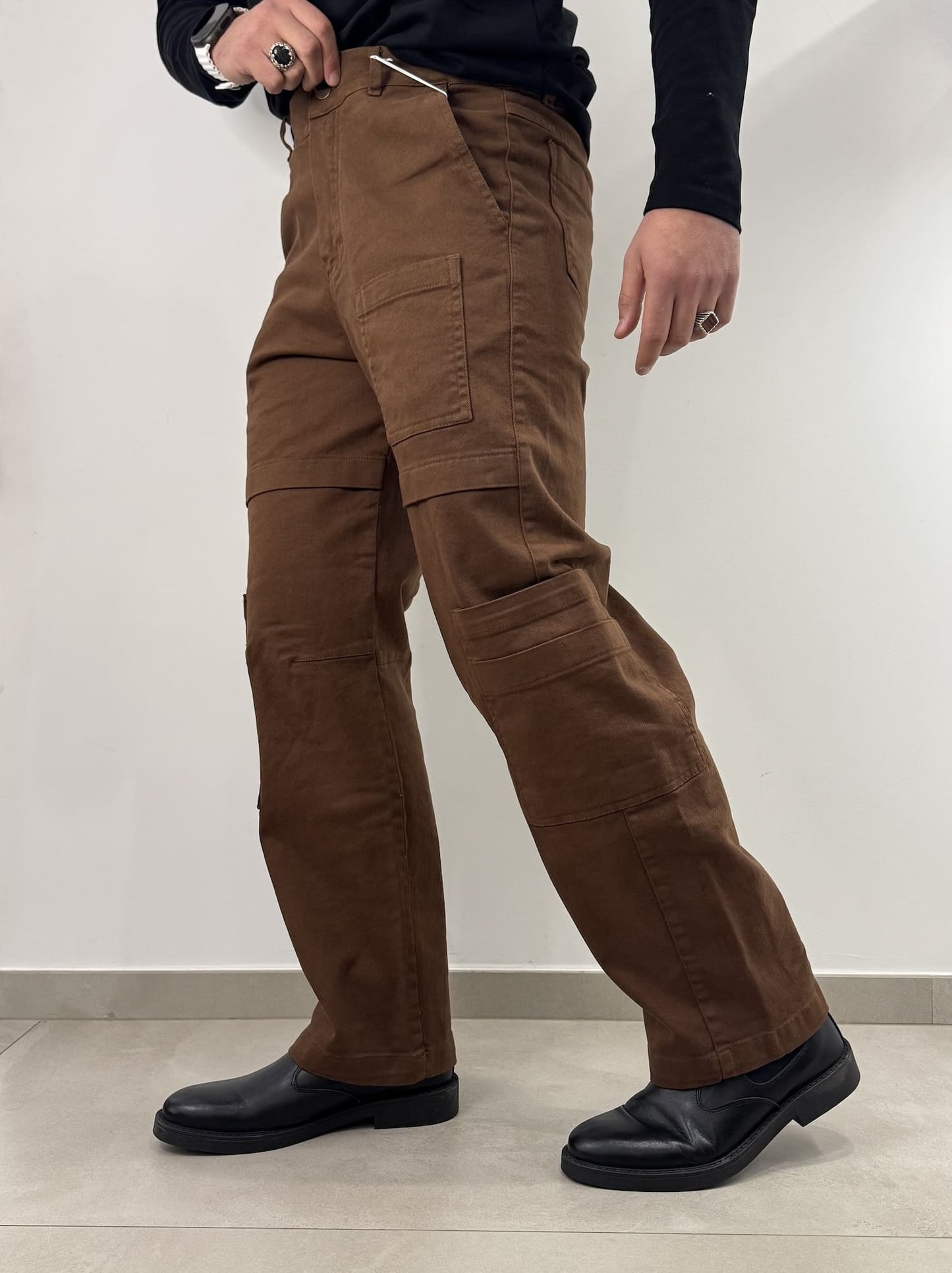 Pantalone marrone effetto jeansato modello carpenter