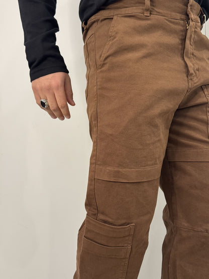 Pantalone marrone effetto jeansato modello carpenter