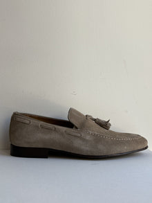 Mocassino in camoscio con nappine