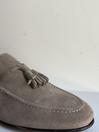 Mocassino in camoscio con nappine
