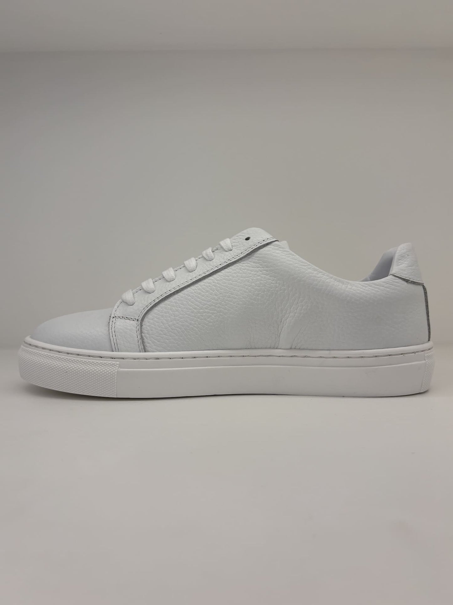 Sneakers bianca in pelle