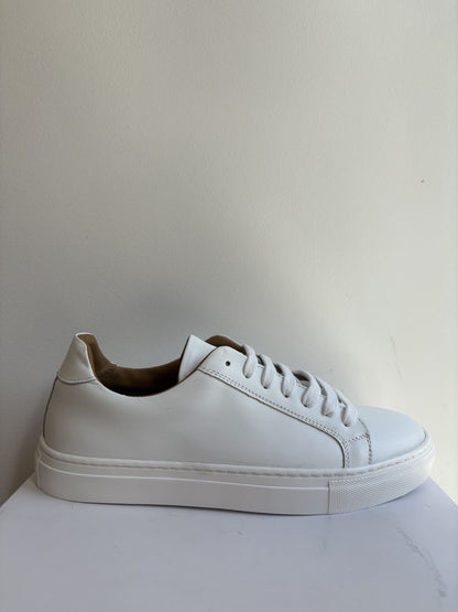Sneakers bianca in pelle liscia