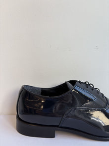 Scarpa elegante con puntale tagliato