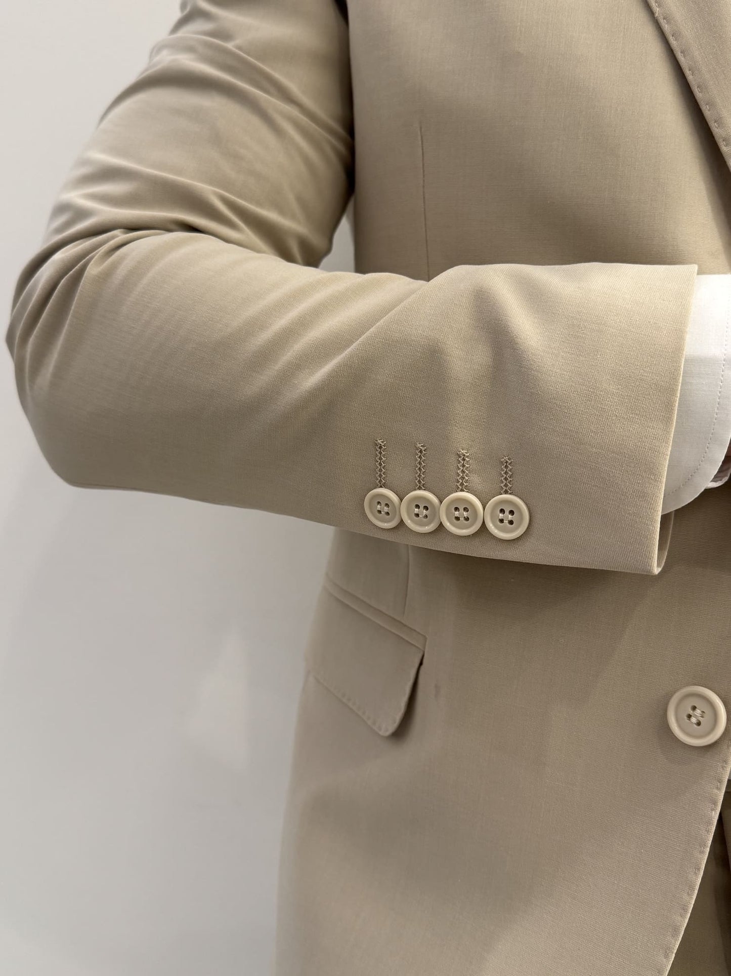 Abito slim uomo beige