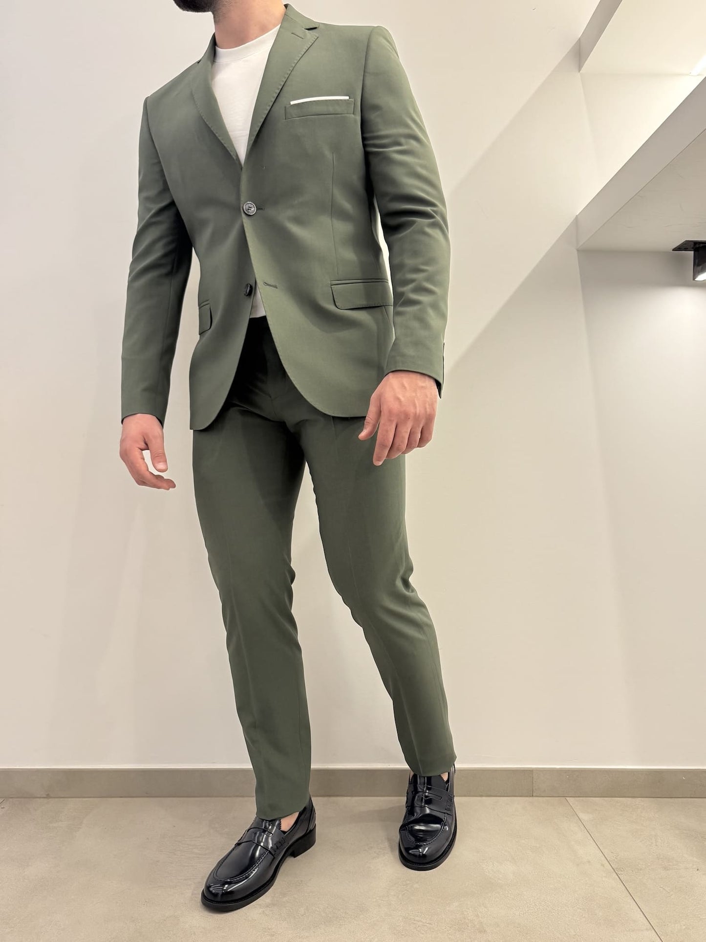 Abito slim uomo nero