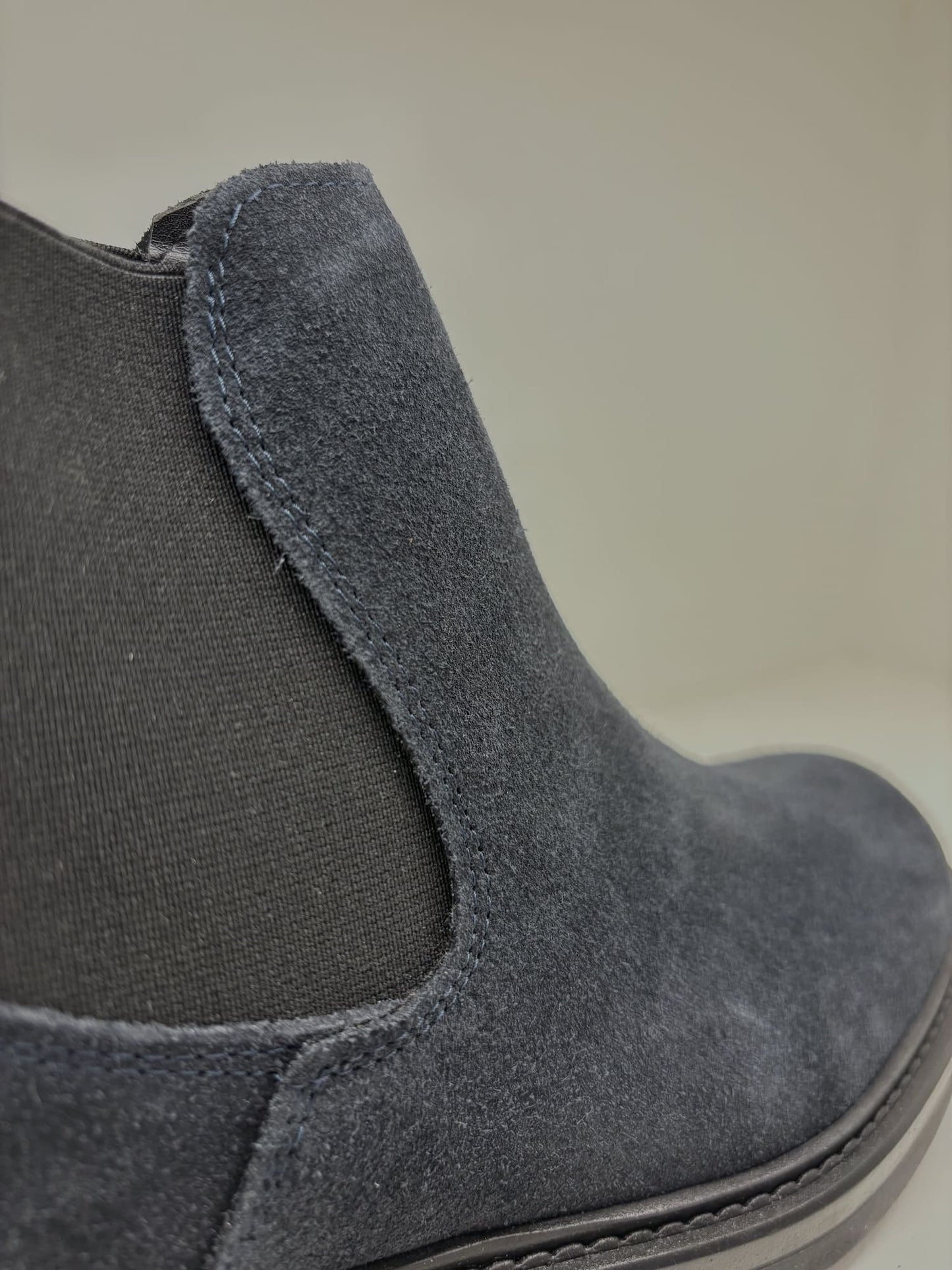 Stivaletto in camoscio blu