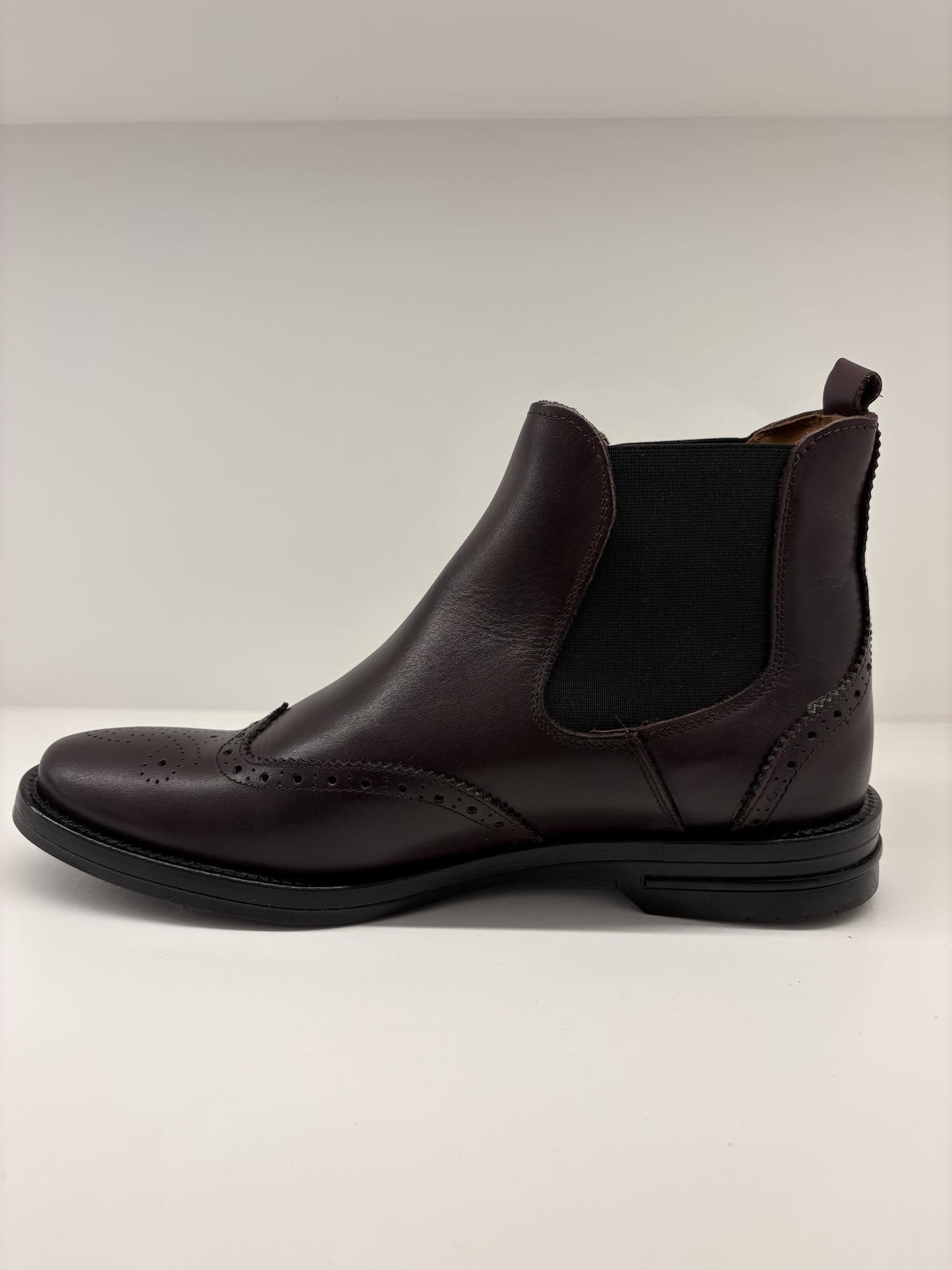 Stivaletto in pelle punta inglese