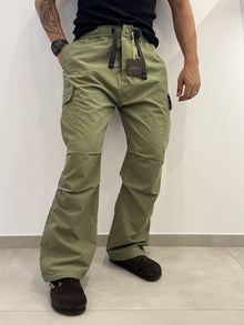Pantalone cargo tessuto tecnico