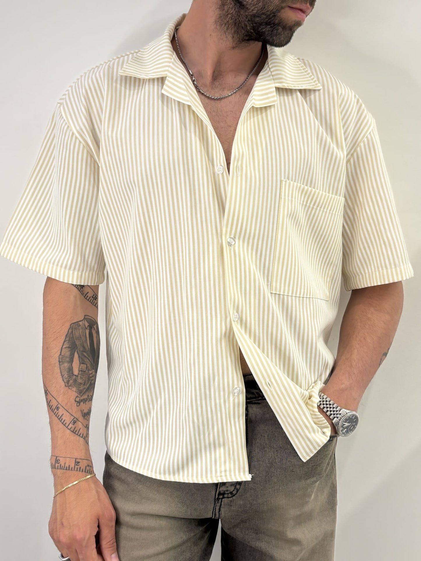 Camicia over a righe bianca e beige