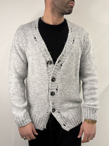 Cardigan in lana con rotture
