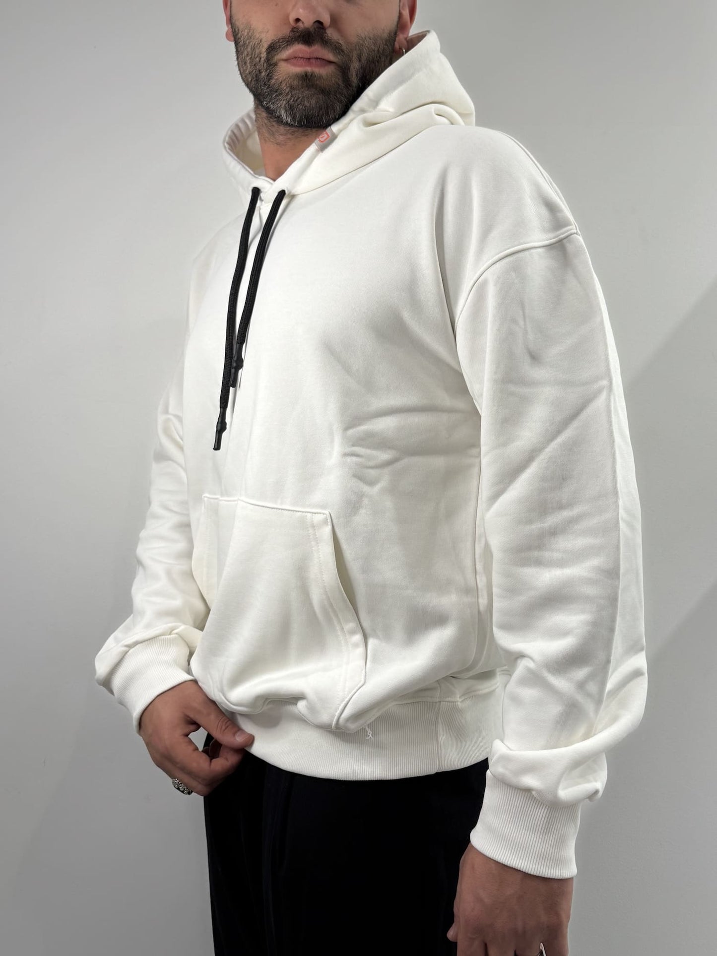 Felpa basic con cappuccio