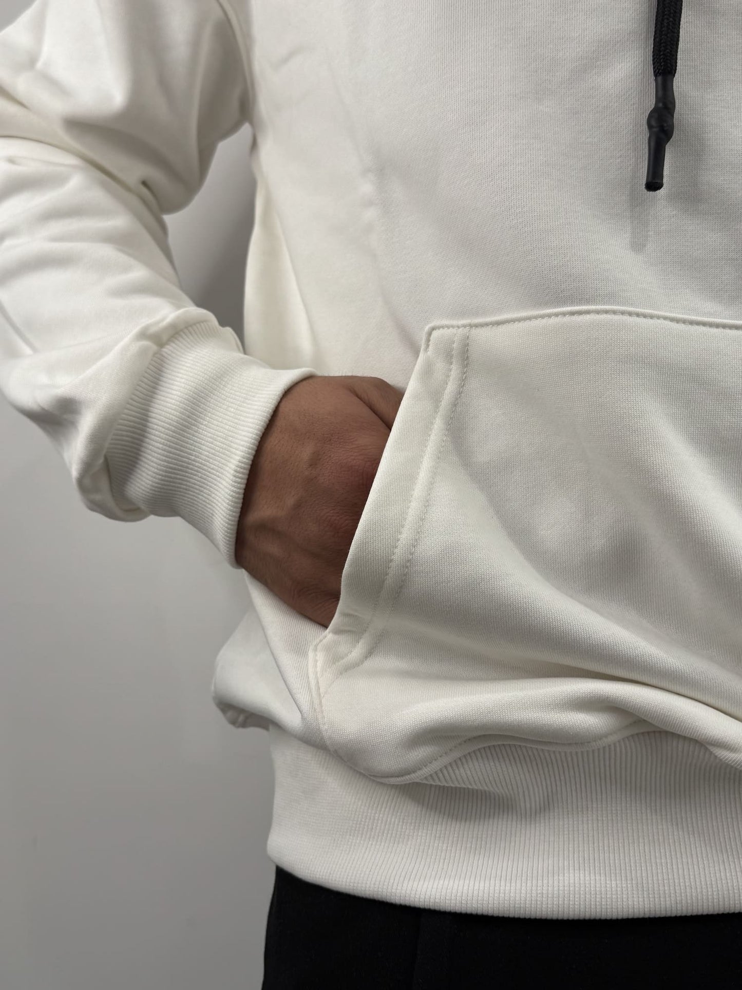 Felpa basic con cappuccio