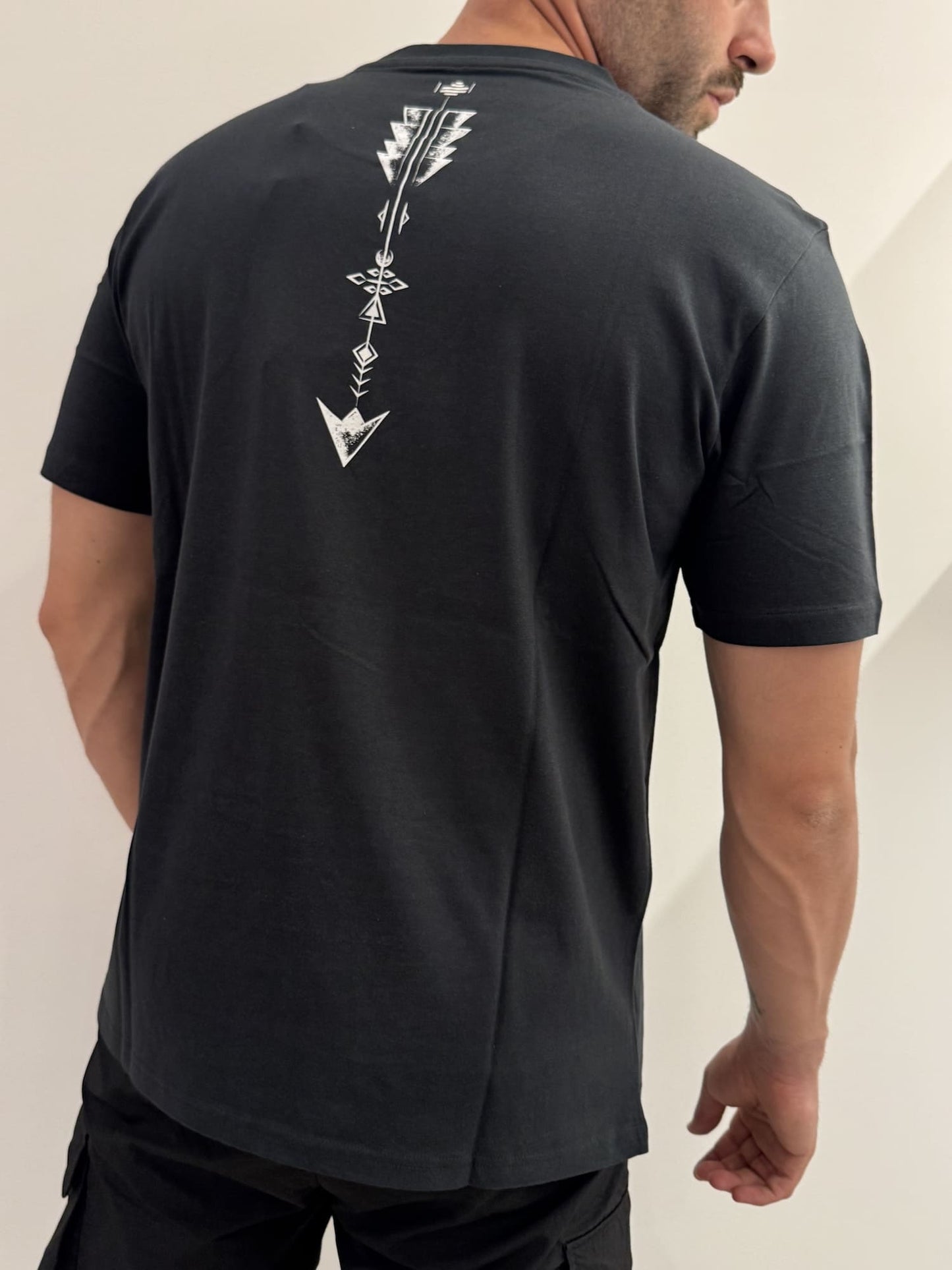 T-shirt Bear stampa tribale