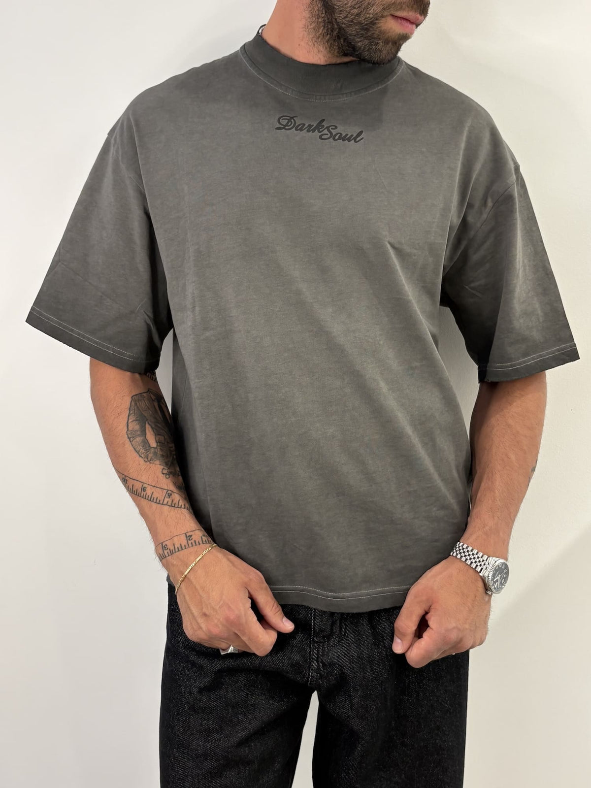 T-shirt cropped con stampa grigio