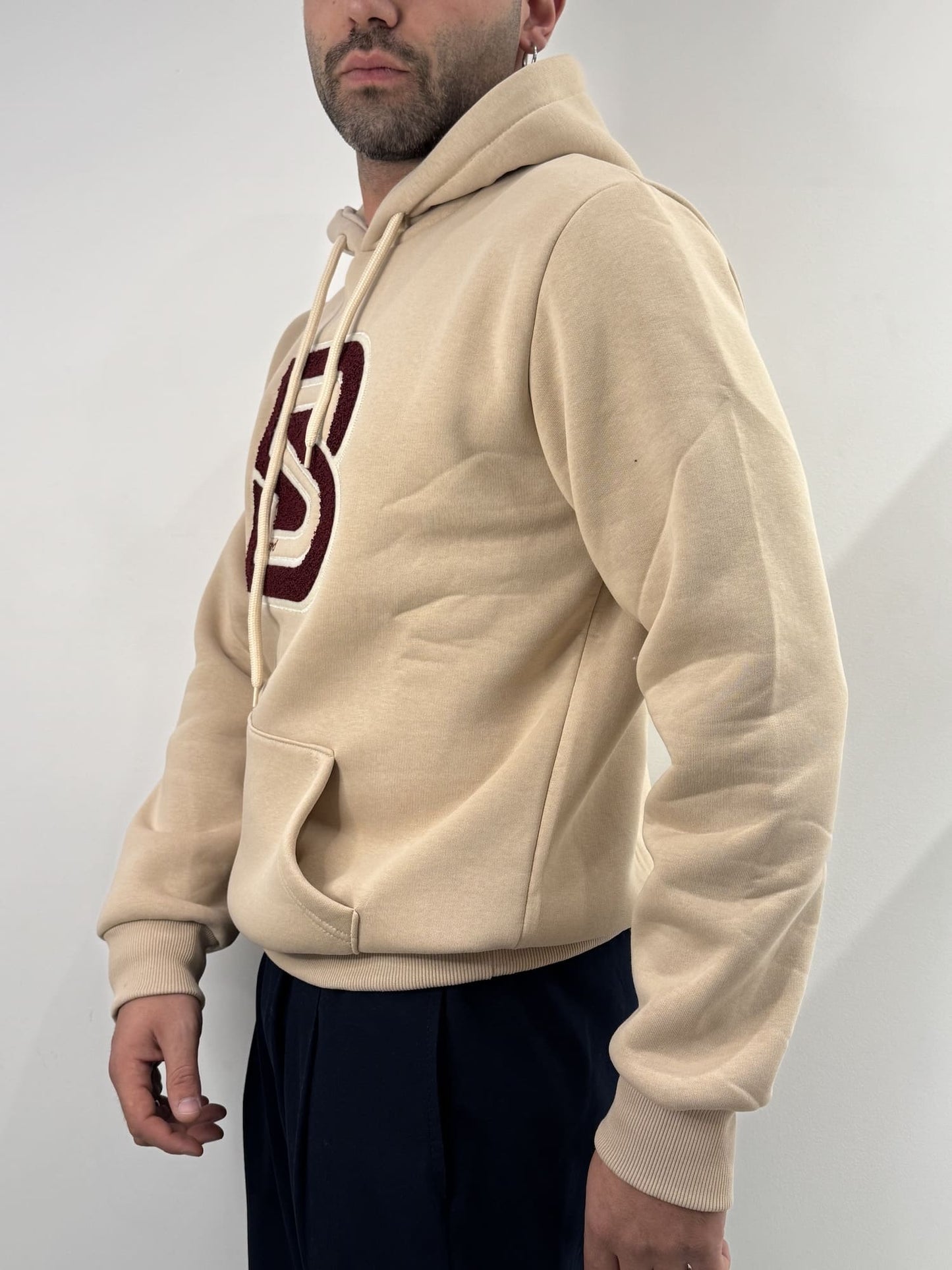 Felpa Blacksvnday con cappuccio avorio