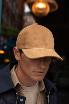 Cappello baseball in velluto a coste cammello