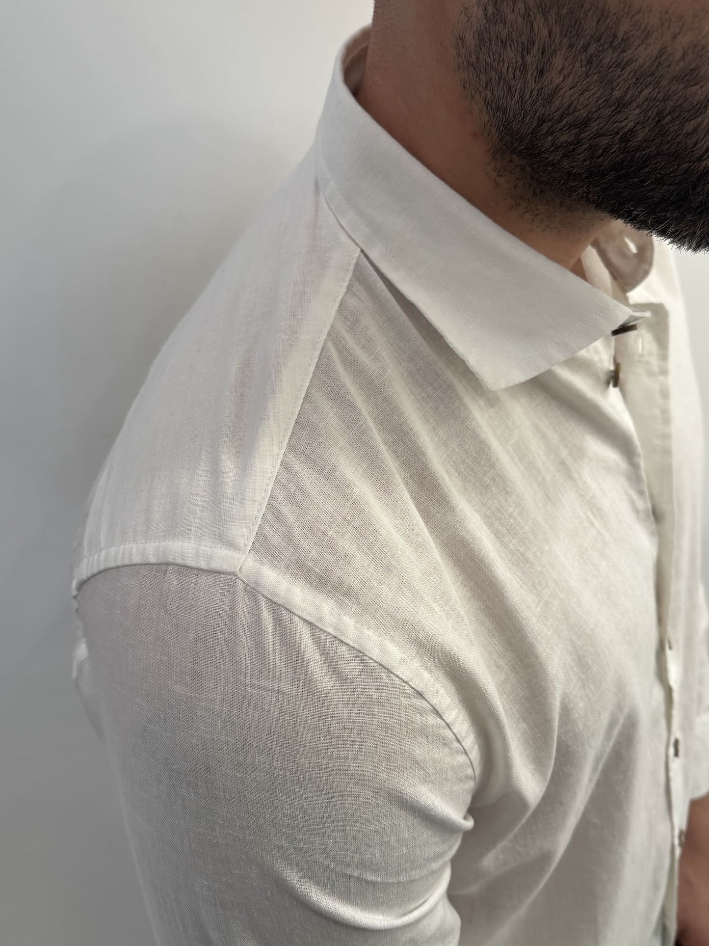 Camicia collo alla francese in lino