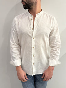 Camicia collo coreano in lino