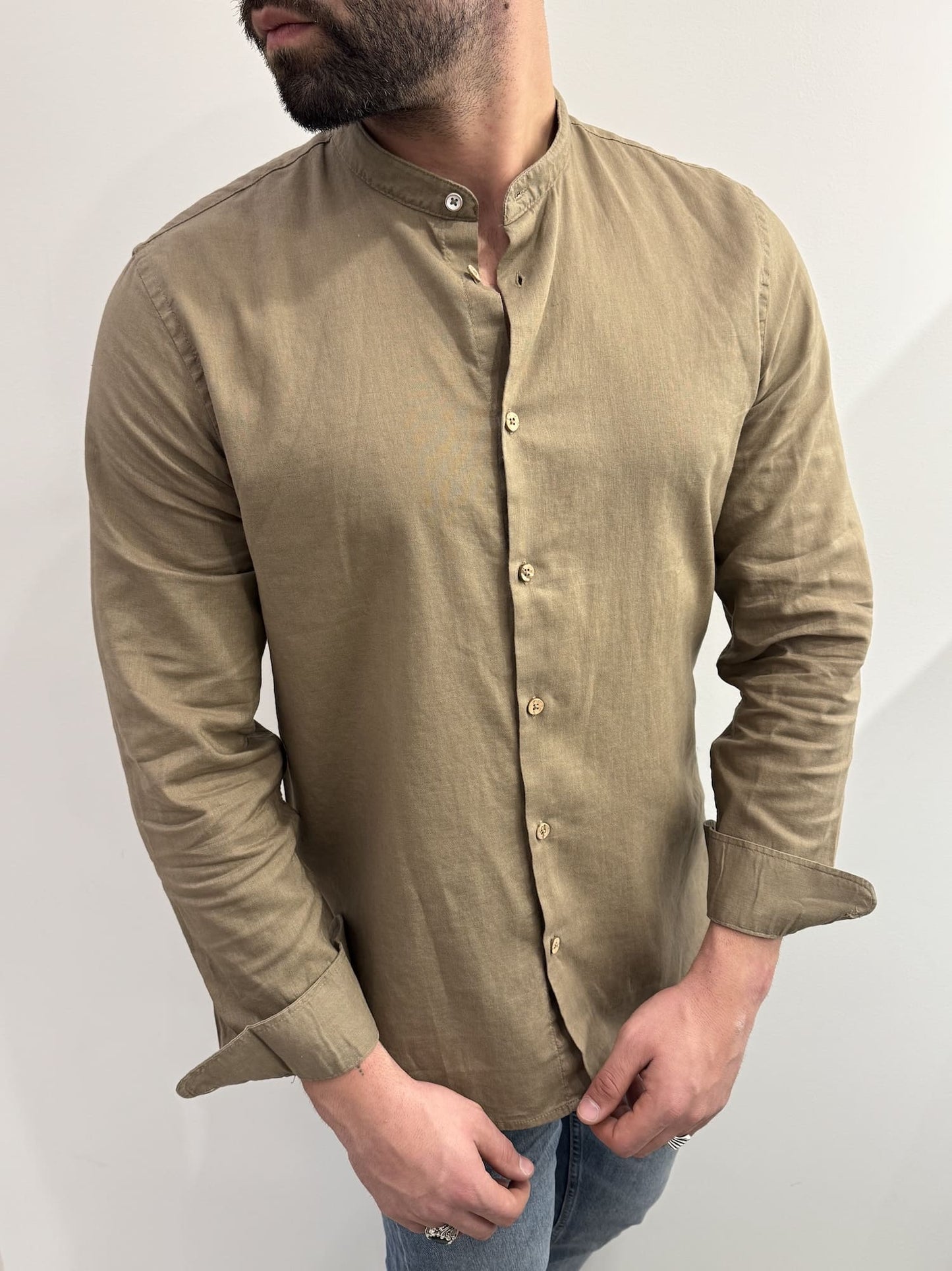 Camicia collo coreano in lino