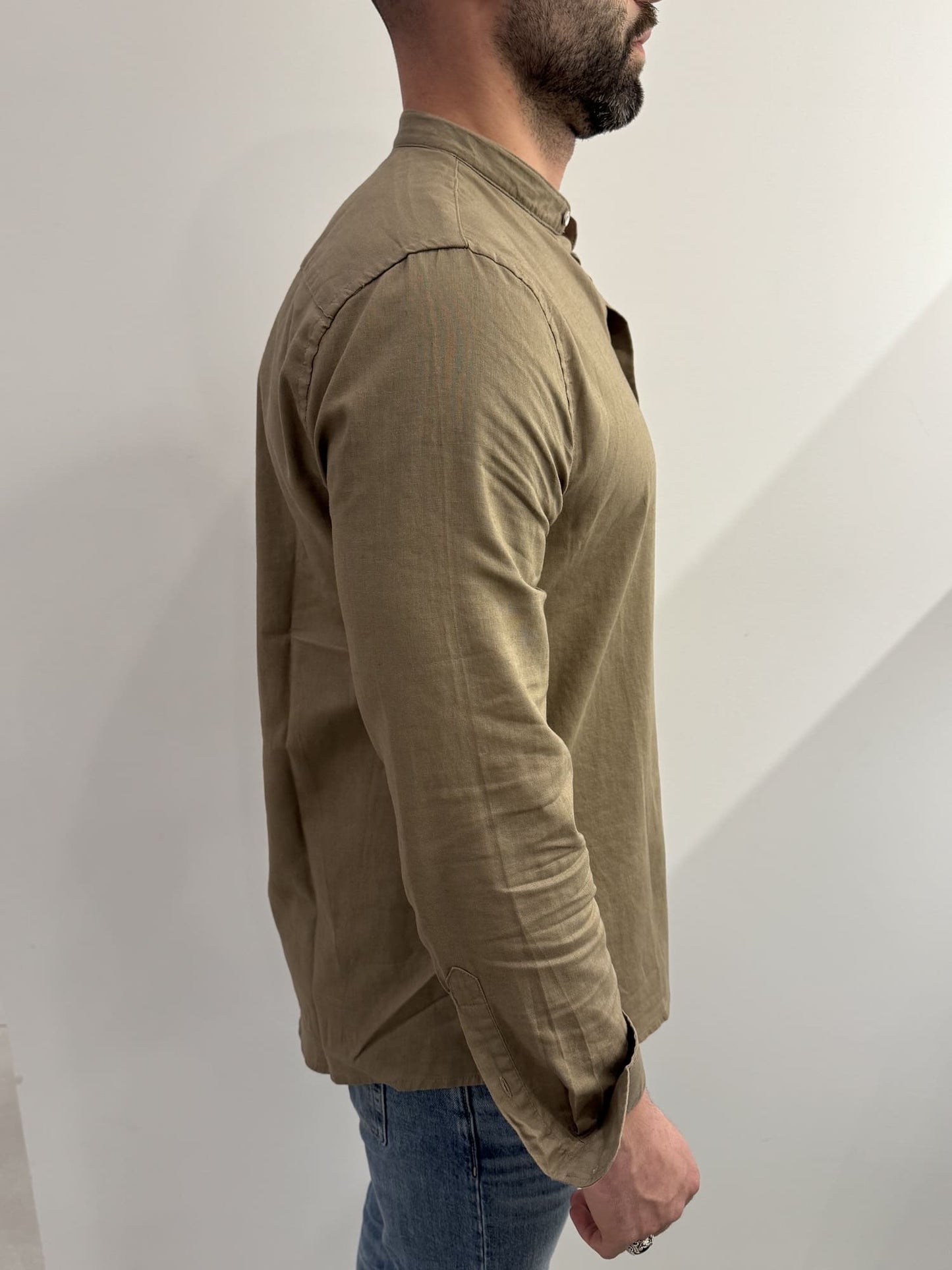 Camicia collo coreano in lino
