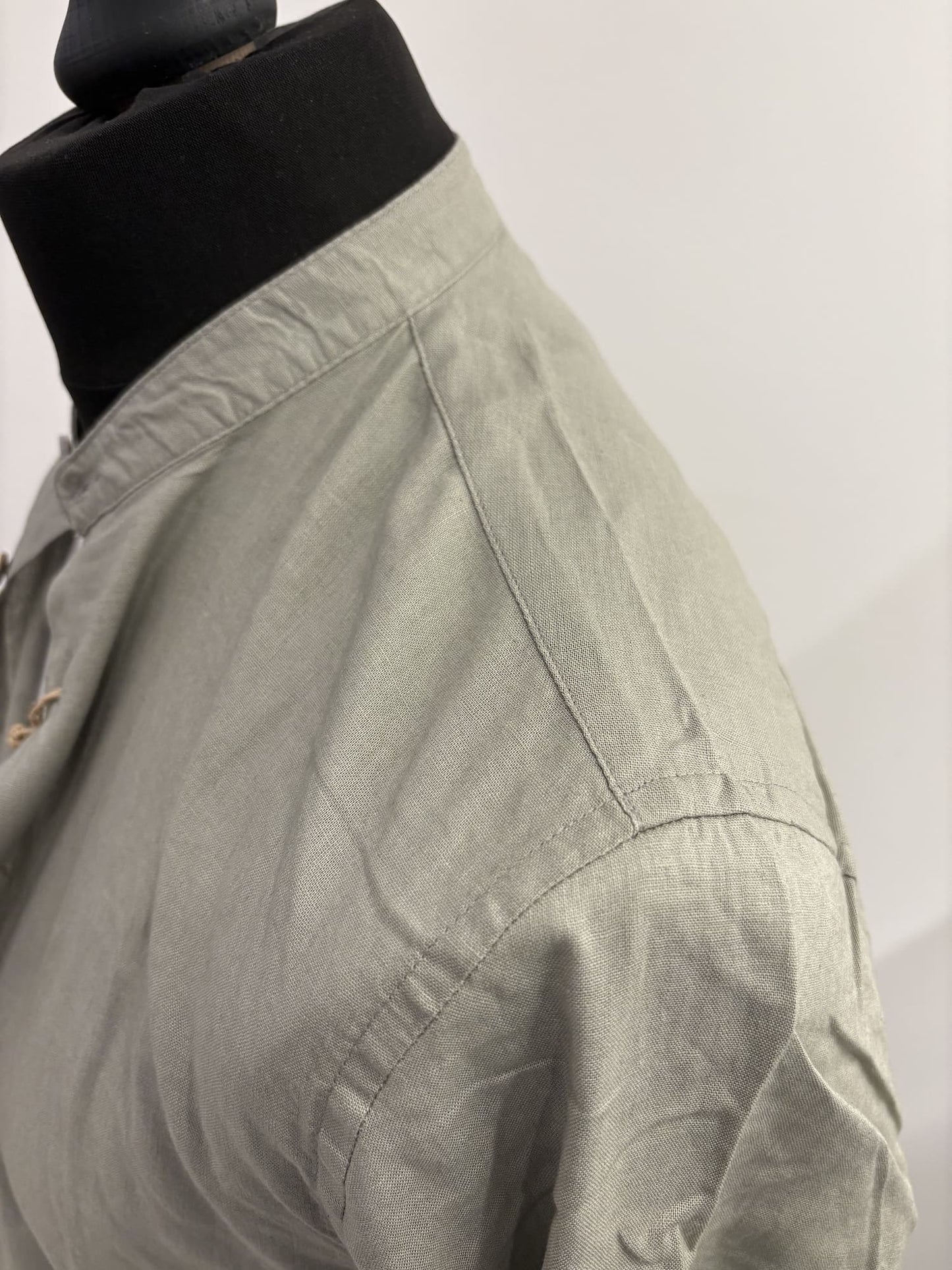 Camicia collo coreano in lino
