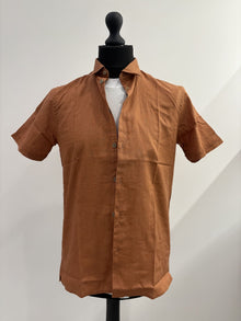 Camicia maniche corte collo alla francese in lino