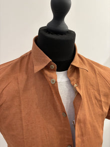 Camicia maniche corte collo alla francese in lino