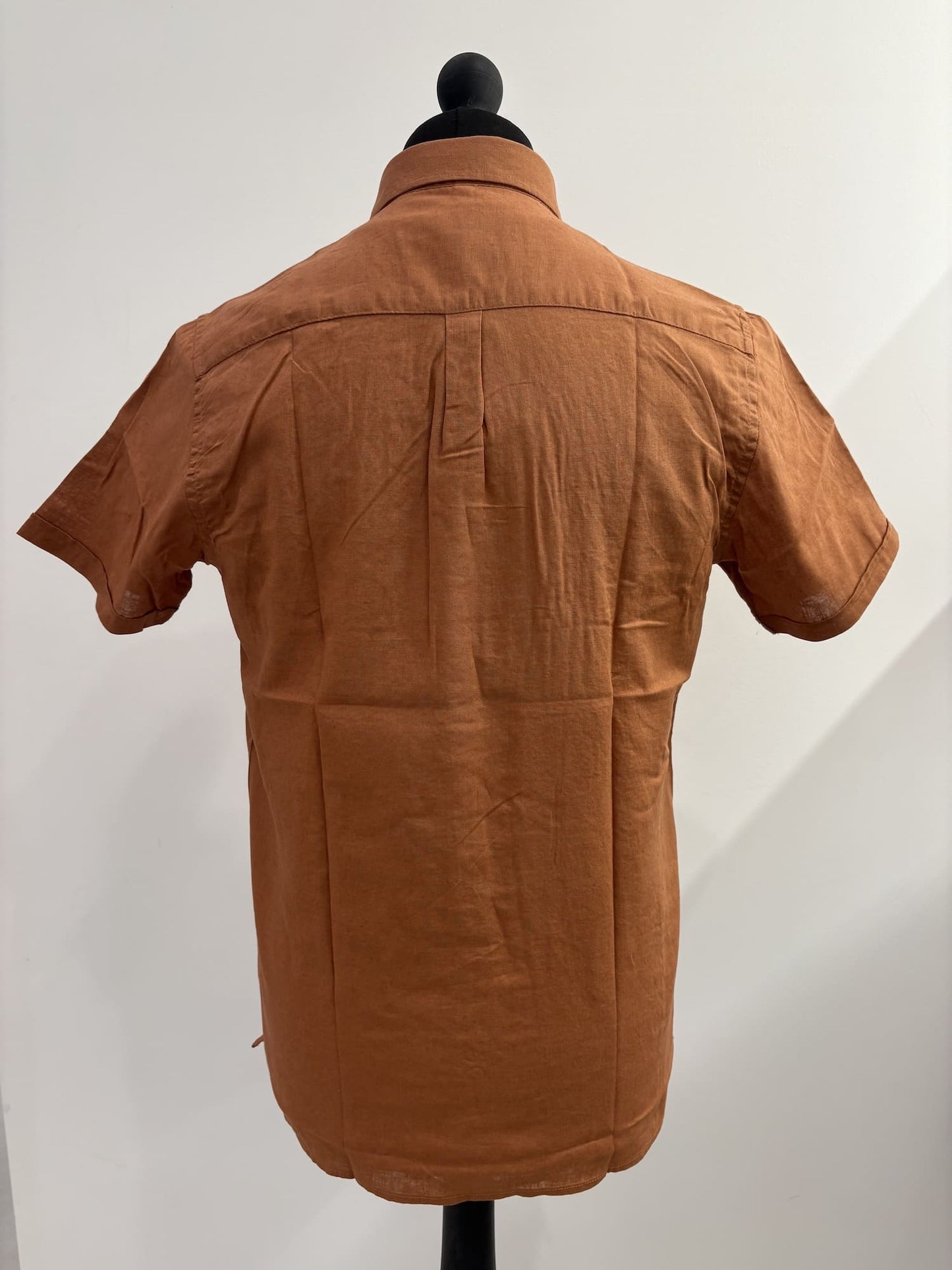 Camicia maniche corte collo alla francese in lino