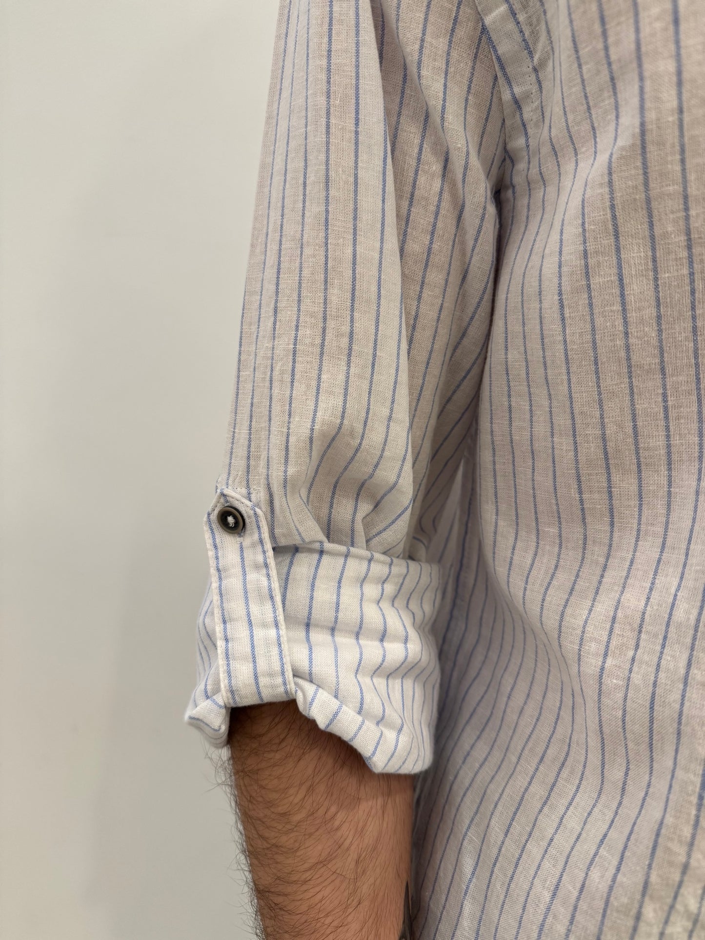 Camicia in misto line con fantasia a righe