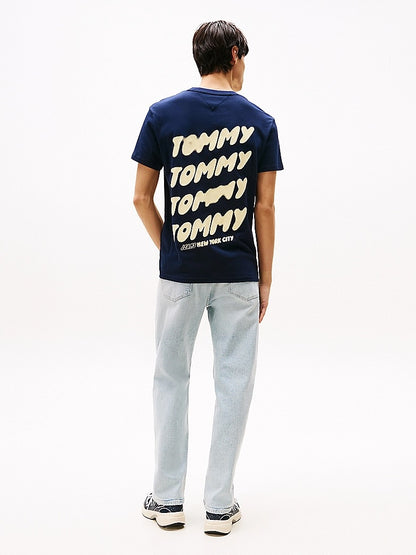 T-shirt con logo in rilievo sul retro