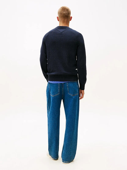 Pullover slim fit con logo lineare