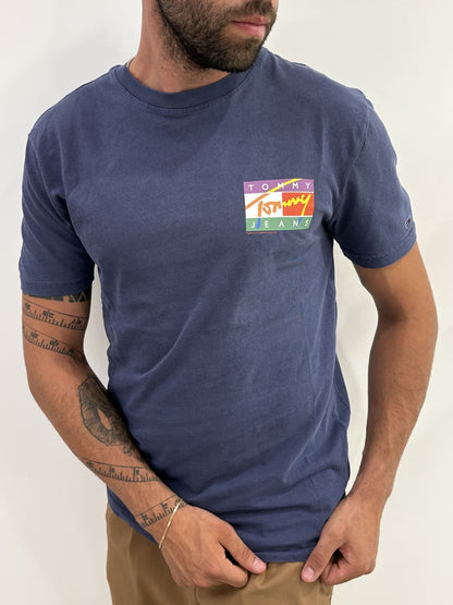 T-shirt Tommy Jeans con logo sul petto e sul retro