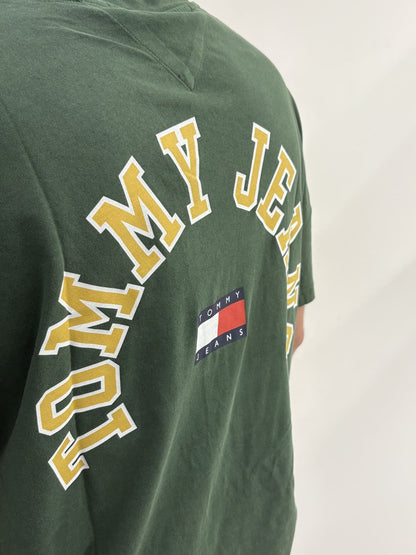 T-shirt Tommy Jeans con logo sul petto e sul retro