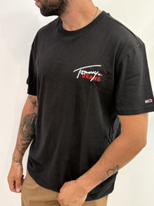 T-shirt Tommy jeans con logo ricamato