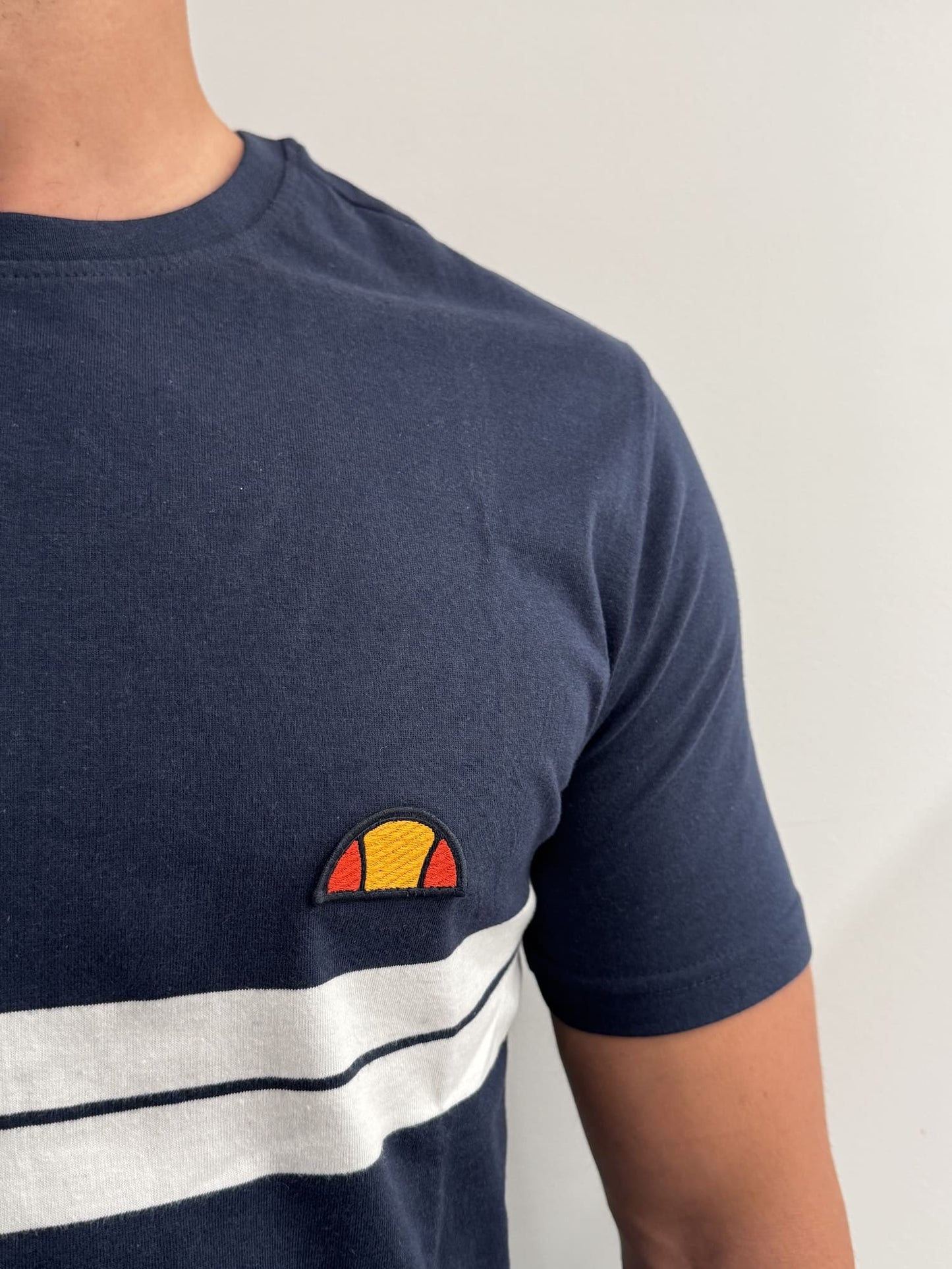 T-shirt Ellesse con fascia centrale