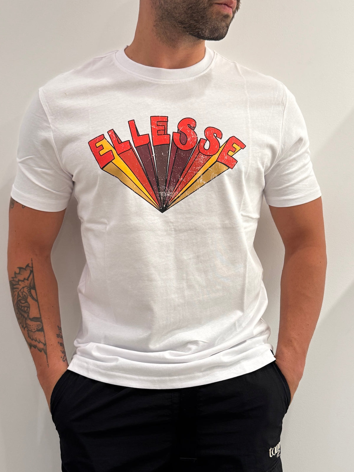 T-shirt Ellesse con logo cartoon