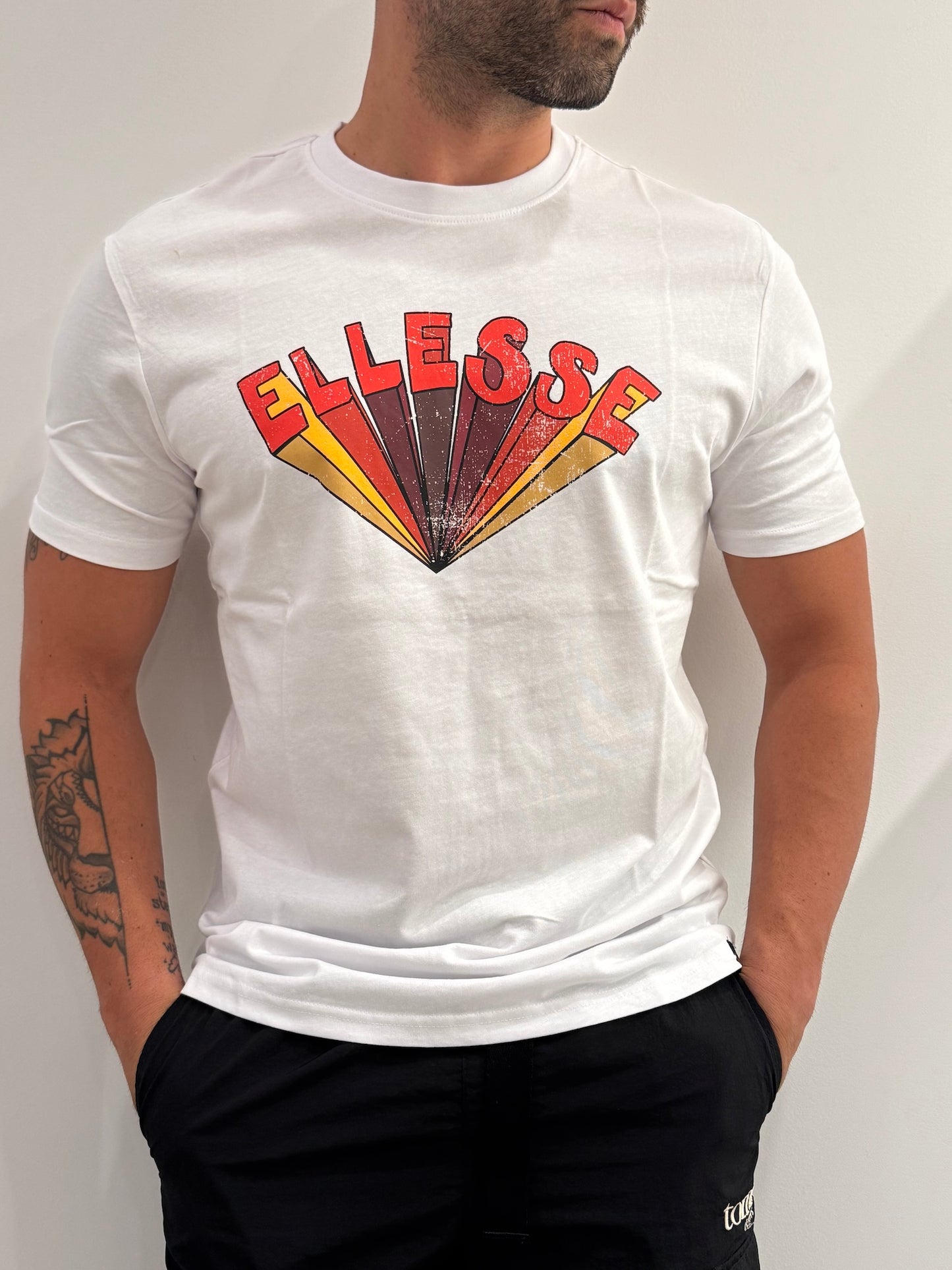 T-shirt Ellesse con logo cartoon
