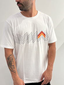 T-shirt Ellesse con disegno geometrico