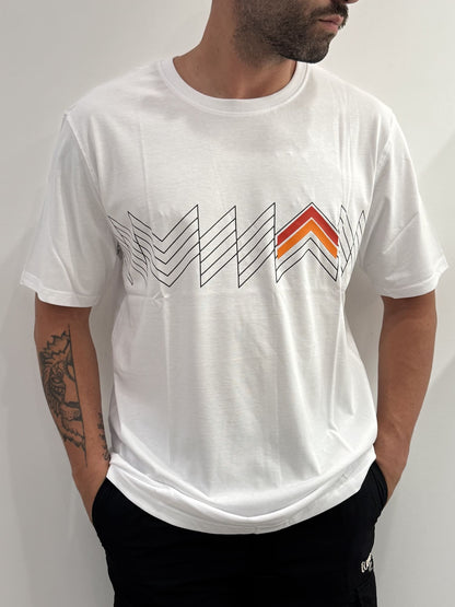 T-shirt Ellesse con disegno geometrico