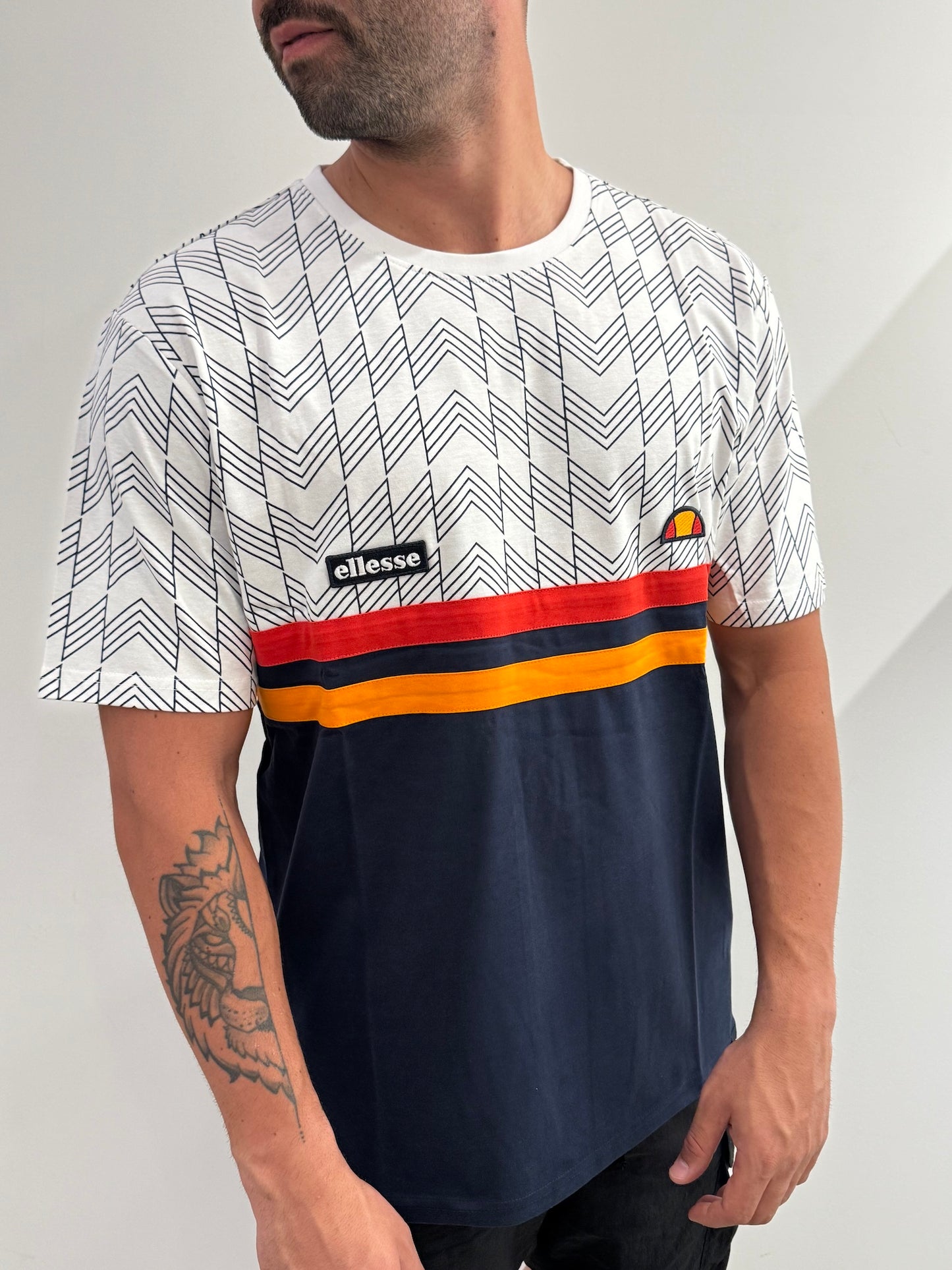 T-shirt Ellesse  a fantasia