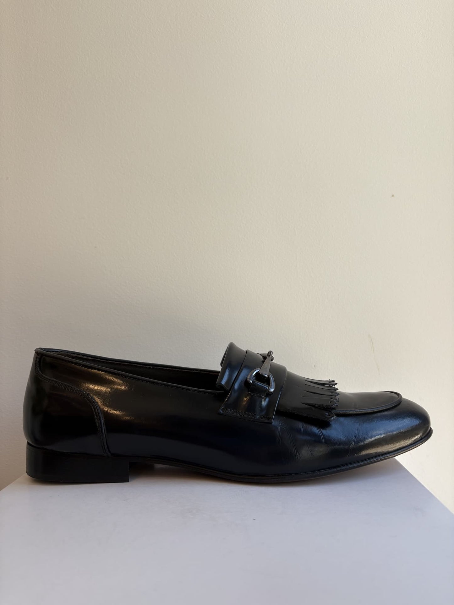 Mocassino con fibbia e frangia